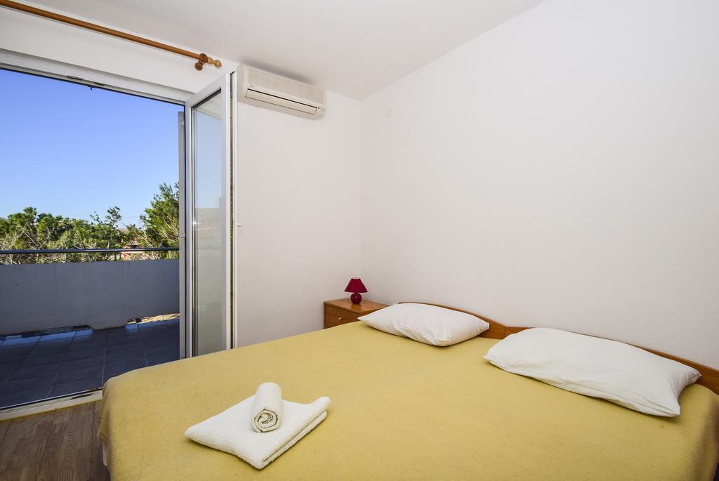 Guesthouse Dupin Vlašići Dış mekan fotoğraf