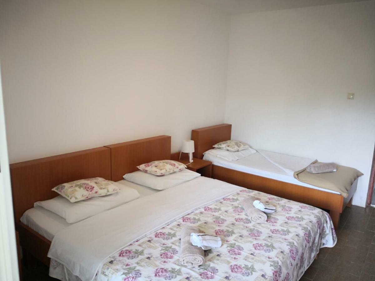 Guesthouse Dupin Vlašići Dış mekan fotoğraf